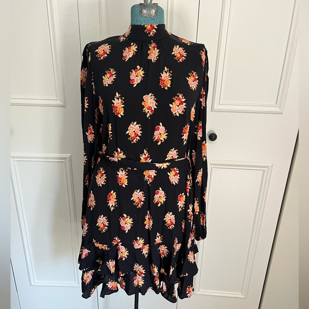 Long sleeve short floral dress